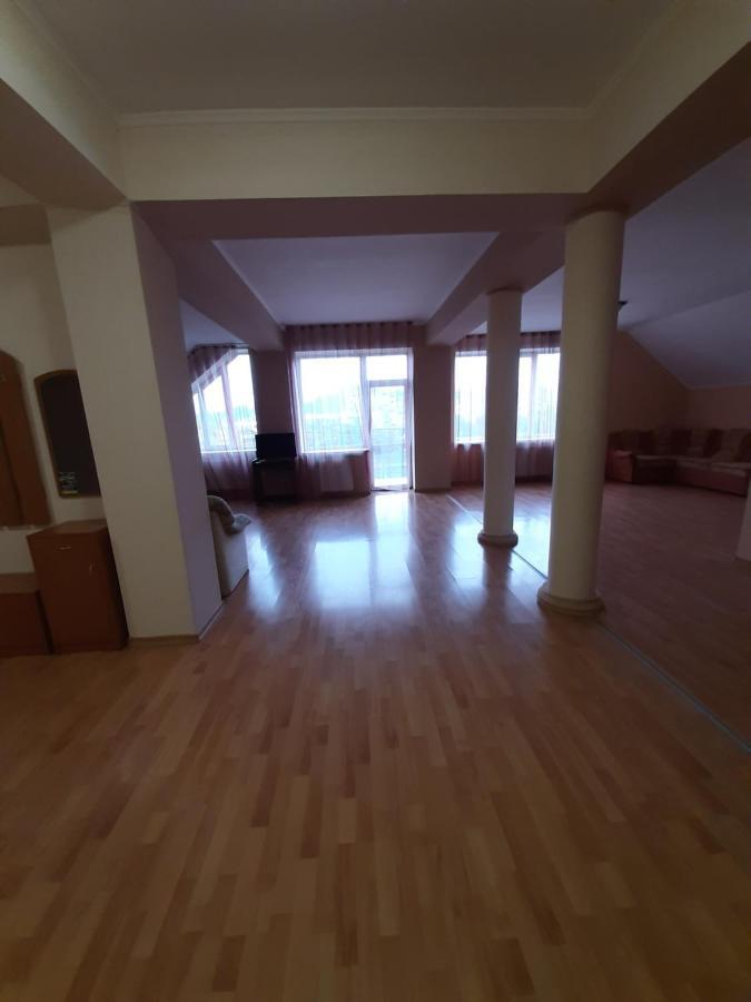 Apartments On Parkaniya 2A Μουκάτσεβο Εξωτερικό φωτογραφία